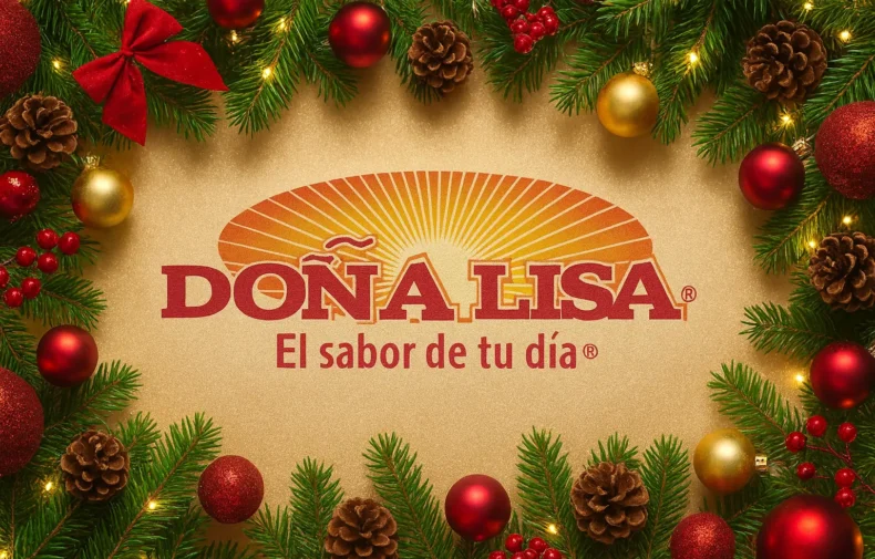 Decoración navideña con ramas de pino, esferas rojas y doradas, con el logo de Doña Lisa en el centro.