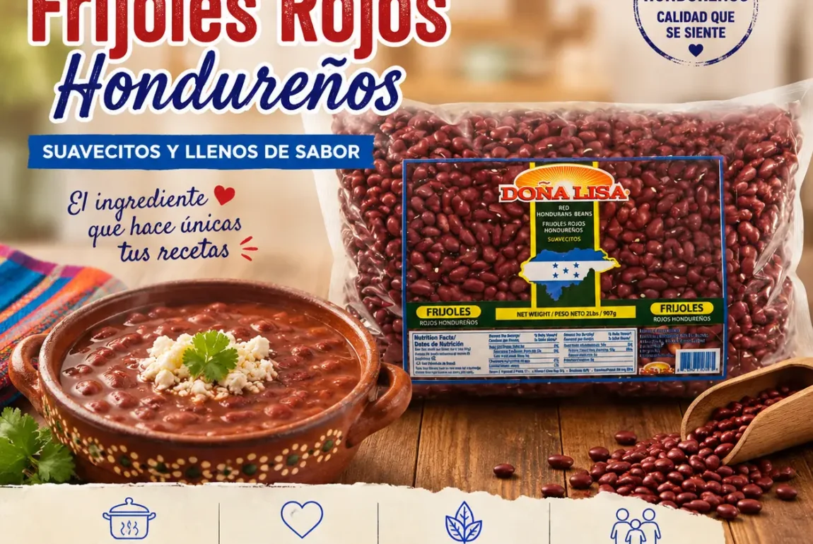 Plato de sopa de frijoles hondureña acompañado con queso y tortillas