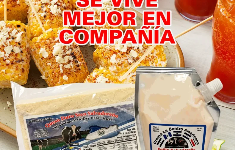 Queso duro seco salvadoreño y crema salvadoreña acompañando elotes y antojitos tradicionales durante una reunión de verano.
